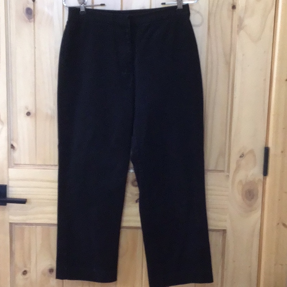 Ann Taylor Black Cotton/Stretch Cropped Pants